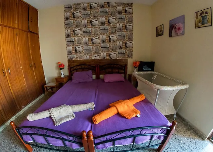 George Center アヤナパ