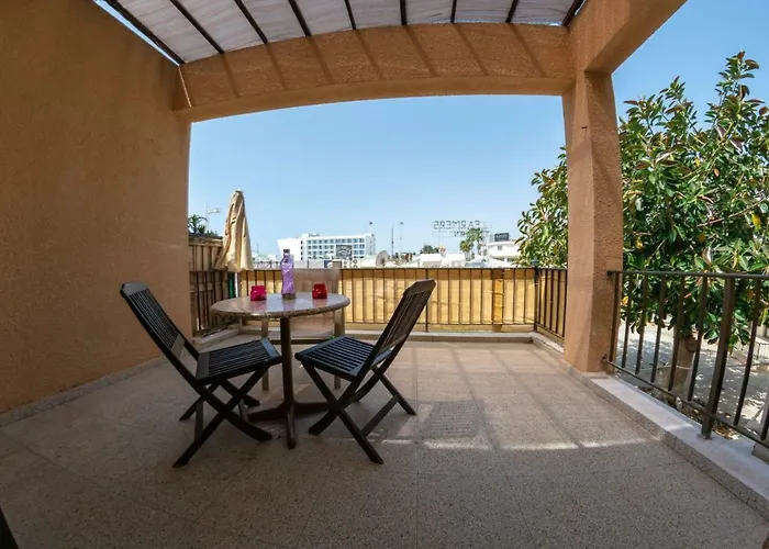 George Center * アヤナパ